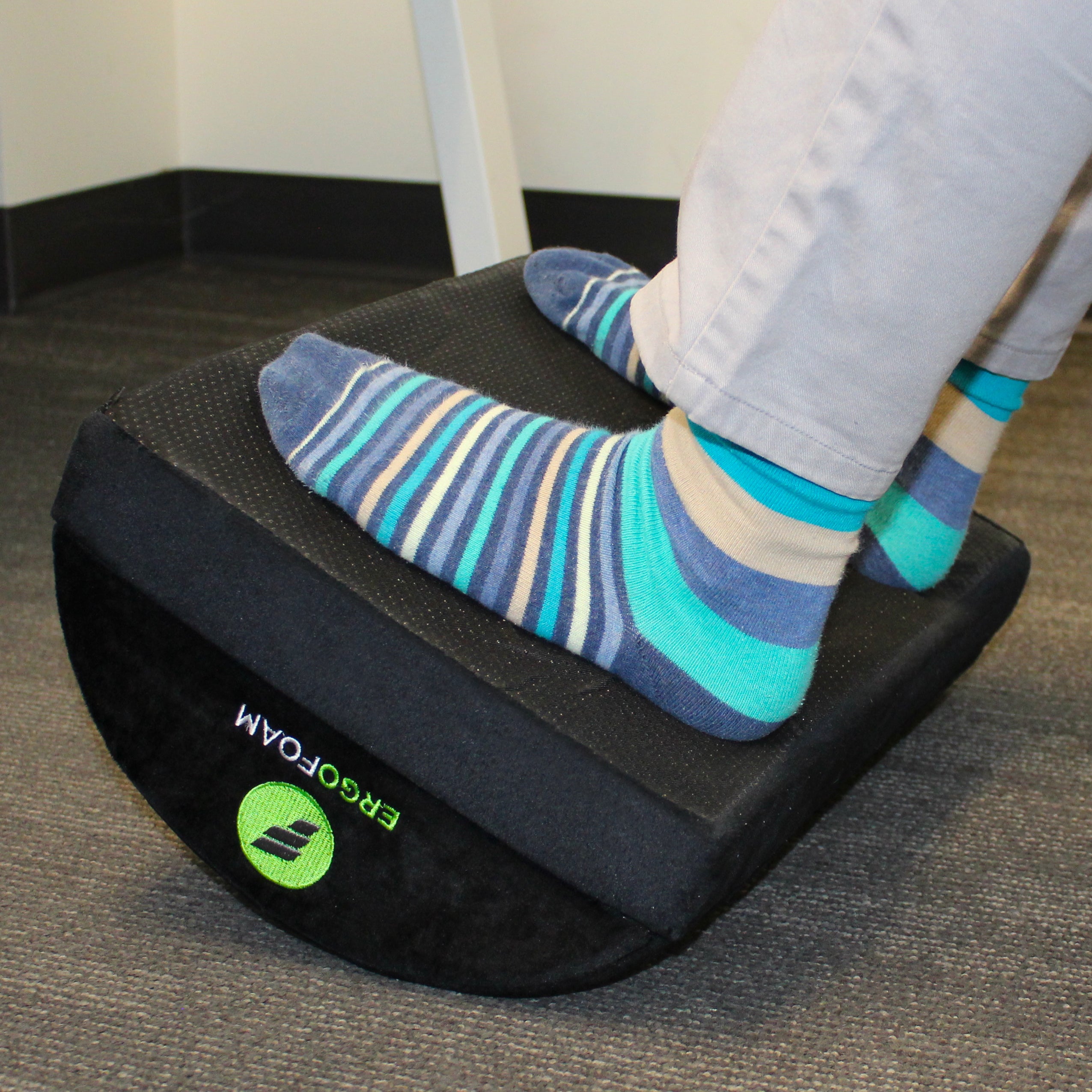 ErgoFoam Adjustable Velvet Footrest